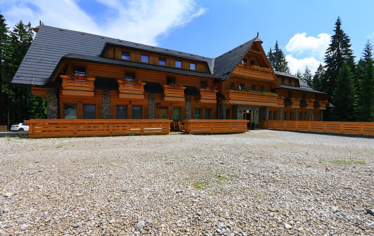 Horsky Hotel Kristina Hrustin Exterior foto
